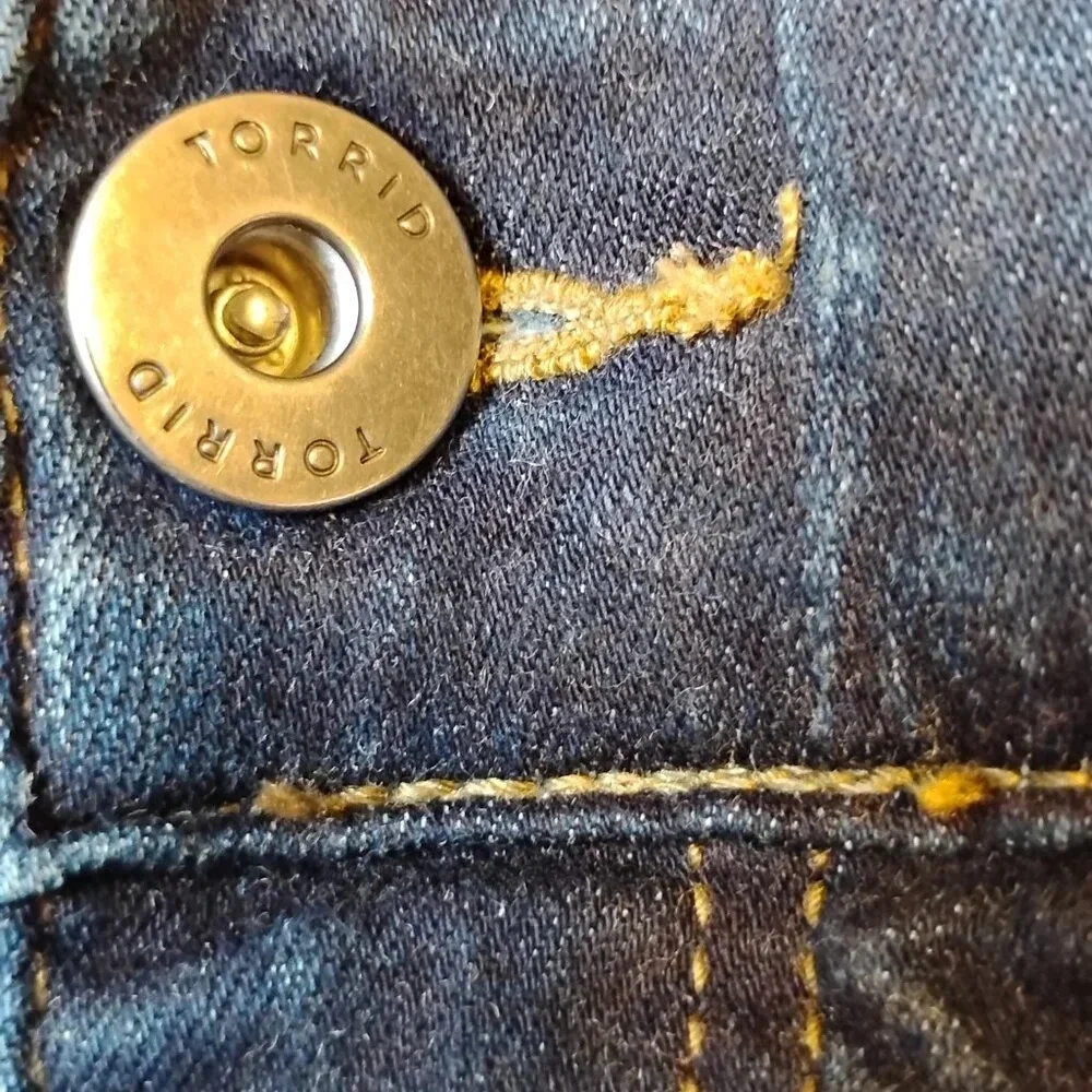 Torrid Bombshell Flare Dark Wash High Rise Jeans, 26R - Picture 4 of 9